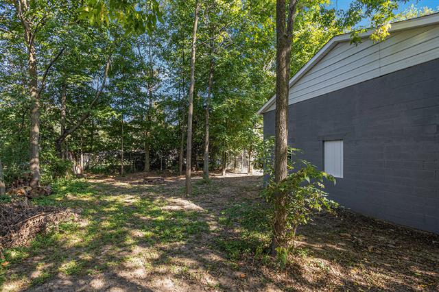 Builiding view eighteen for 3192 Michigan, Battle Creek, MI. 49037