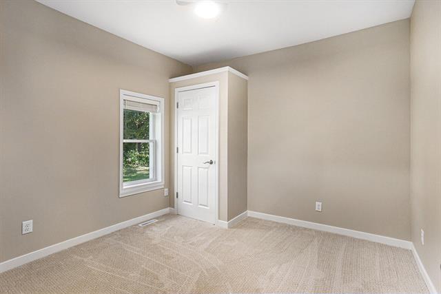 Builiding view ten for 3192 Michigan, Battle Creek, MI. 49037