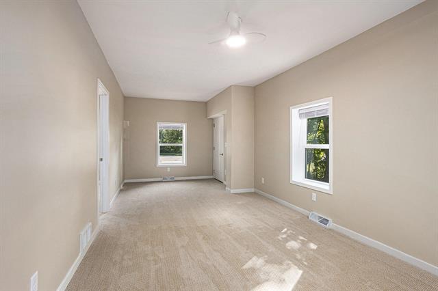 Builiding view three for 3192 Michigan, Battle Creek, MI. 49037