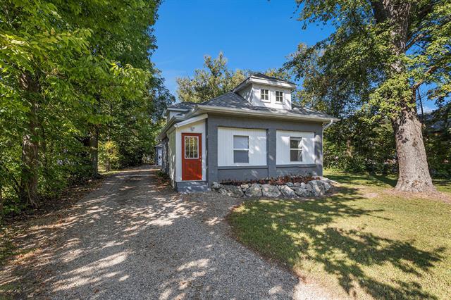 Builiding view two for 3192 Michigan, Battle Creek, MI. 49037