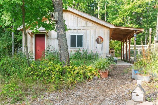 Builiding view forty five for 5327 128Th Ave, Fennville, MI. 49408