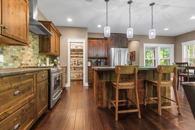 Builiding view seven for 5327 128Th Ave, Fennville, MI. 49408