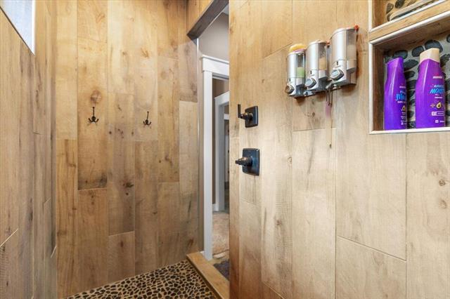 Builiding view seventeen for 5327 128Th Ave, Fennville, MI. 49408