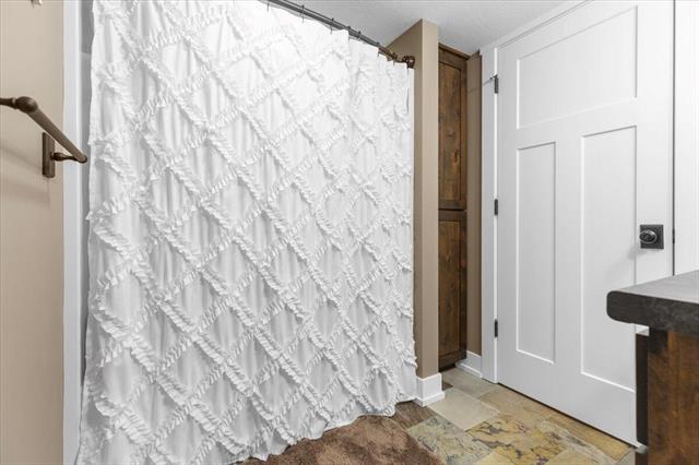 Builiding view thirty one for 5327 128Th Ave, Fennville, MI. 49408