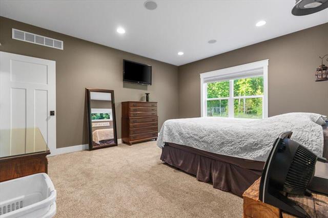 Builiding view twelve for 5327 128Th Ave, Fennville, MI. 49408