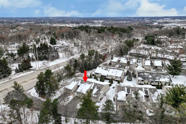 Builiding view six for 4683 Rockvalley, Grand Rapids, MI. 49525