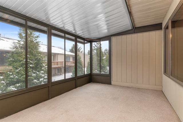 Builiding view twenty one for 4683 Rockvalley, Grand Rapids, MI. 49525