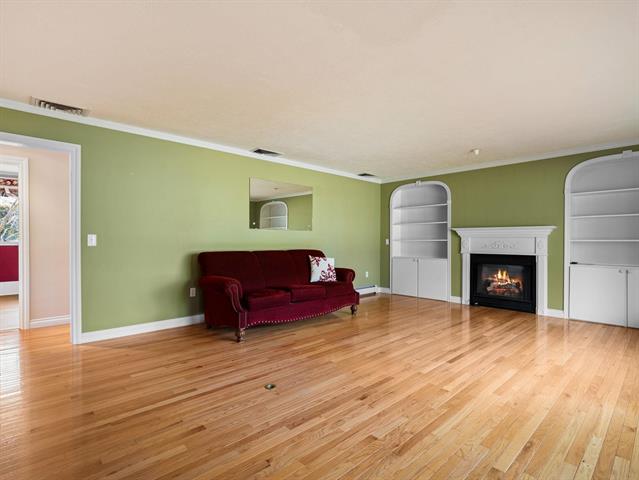 Builiding view eight for 109 Boughey, Traverse City, MI. 49684