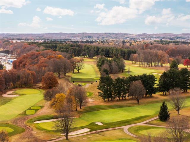 Builiding view forty two for 109 Boughey, Traverse City, MI. 49684