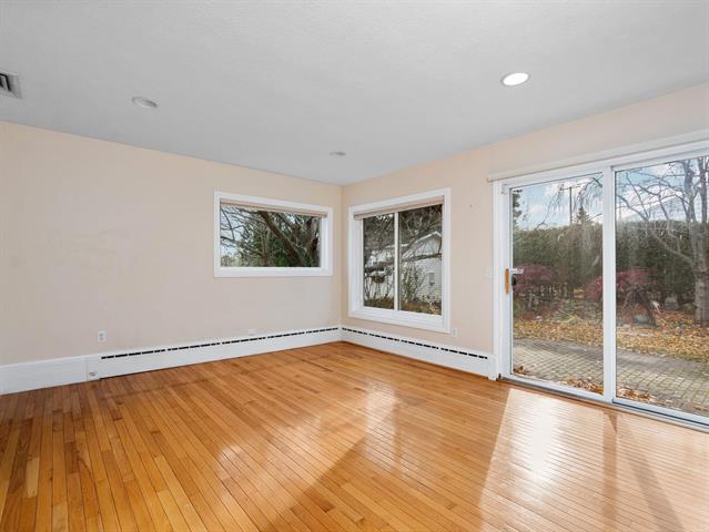 Builiding view fourteen for 109 Boughey, Traverse City, MI. 49684