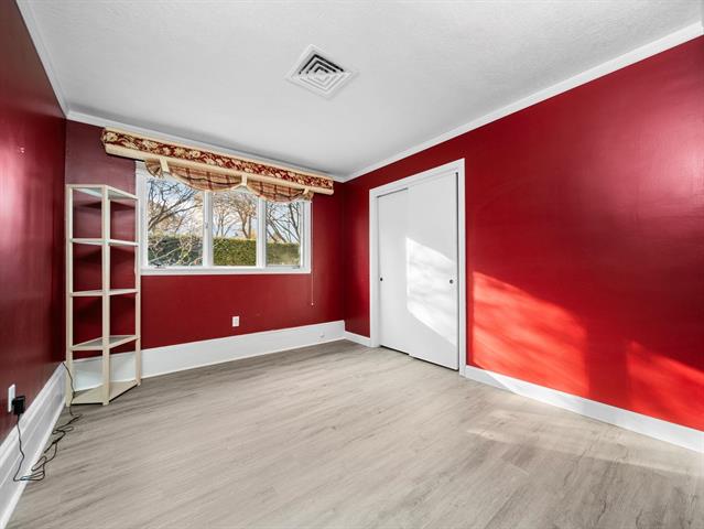 Builiding view sixteen for 109 Boughey, Traverse City, MI. 49684