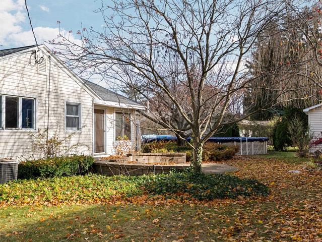 Builiding view thirty five for 109 Boughey, Traverse City, MI. 49684