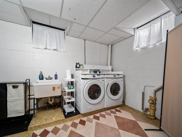 Builiding view thirty three for 109 Boughey, Traverse City, MI. 49684