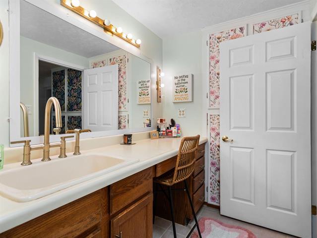 Builiding view twenty three for 109 Boughey, Traverse City, MI. 49684