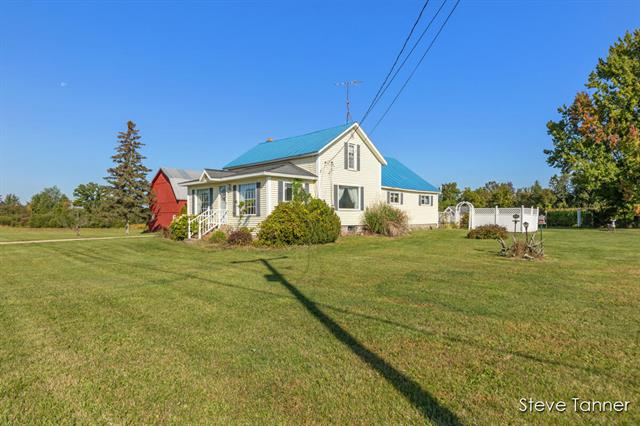 front view for 5394 W Stanton Road, Stanton, Mi. 48888