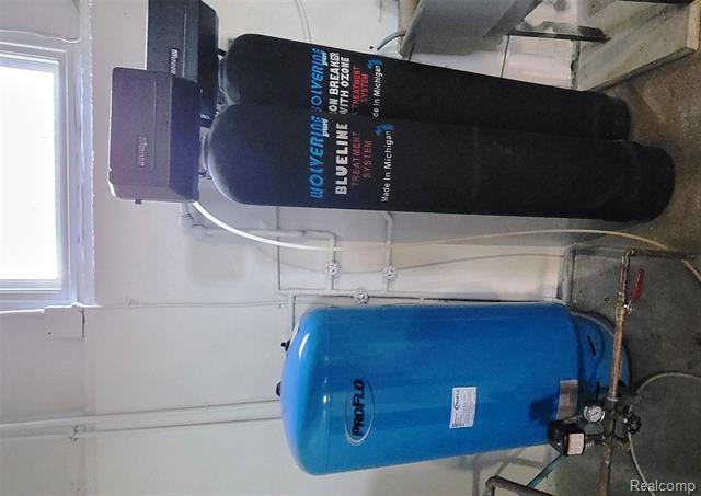 Builiding view twenty two for 5025 Hickory Ridge, Highland, MI. 48357