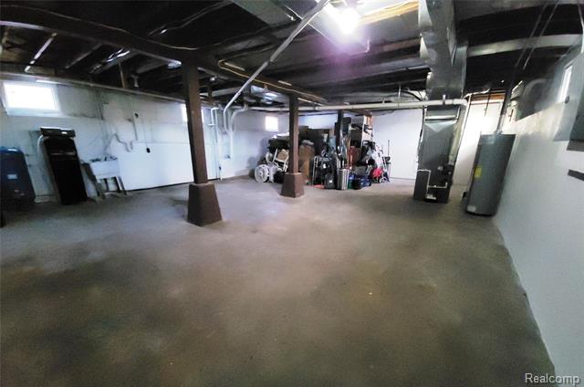 Builiding view twenty for 5025 Hickory Ridge, Highland, MI. 48357