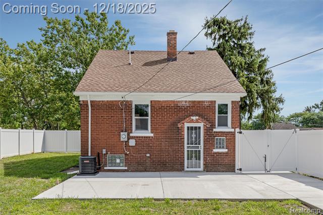 Builiding view twenty five for 13311 Hampshire, Detroit, MI. 48213