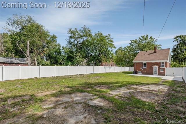 Builiding view twenty four for 13311 Hampshire, Detroit, MI. 48213