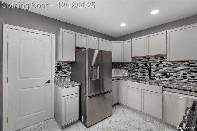 Builiding view twenty for 13311 Hampshire, Detroit, MI. 48213