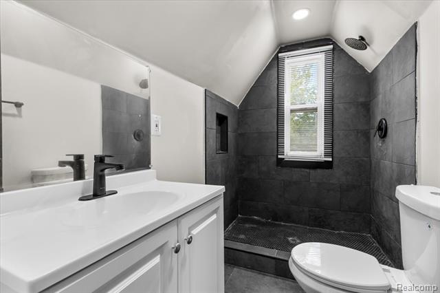 Builiding view twenty four for 11465 Minden, Detroit, MI. 48205