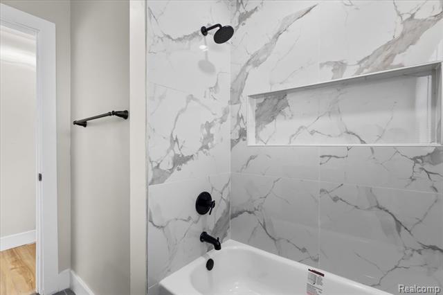 Builiding view twenty one for 11465 Minden, Detroit, MI. 48205