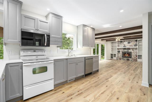 Builiding view eleven for 2530 Westbrook, Grand Rapids, MI. 49504