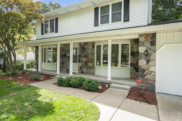 Builiding view five for 2530 Westbrook, Grand Rapids, MI. 49504