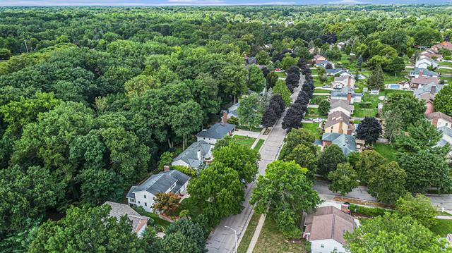 Builiding view forty one for 2530 Westbrook, Grand Rapids, MI. 49504