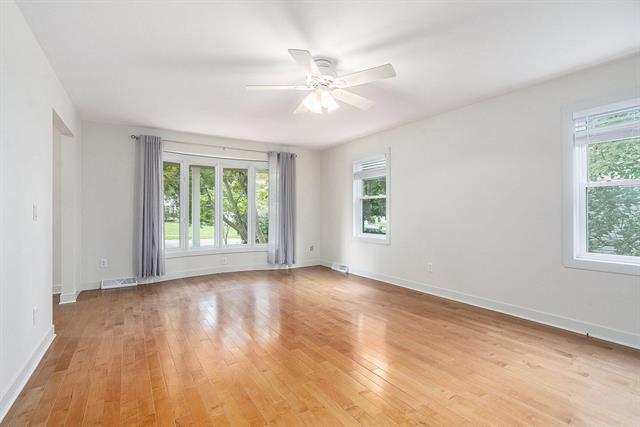 Builiding view seven for 2530 Westbrook, Grand Rapids, MI. 49504