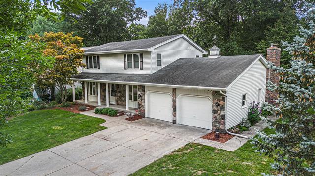 Builiding view thirty eight for 2530 Westbrook, Grand Rapids, MI. 49504