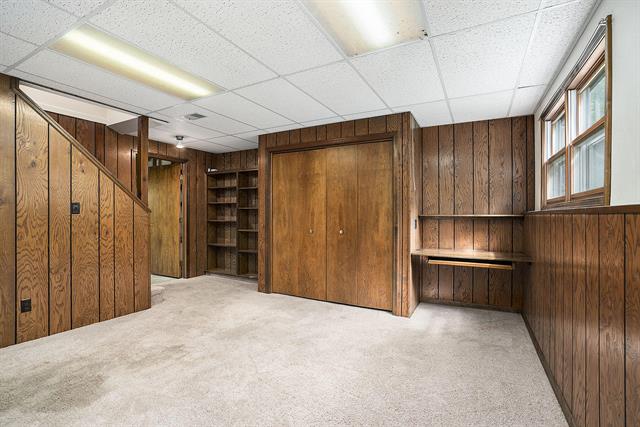 Builiding view twenty four for 2530 Westbrook, Grand Rapids, MI. 49504