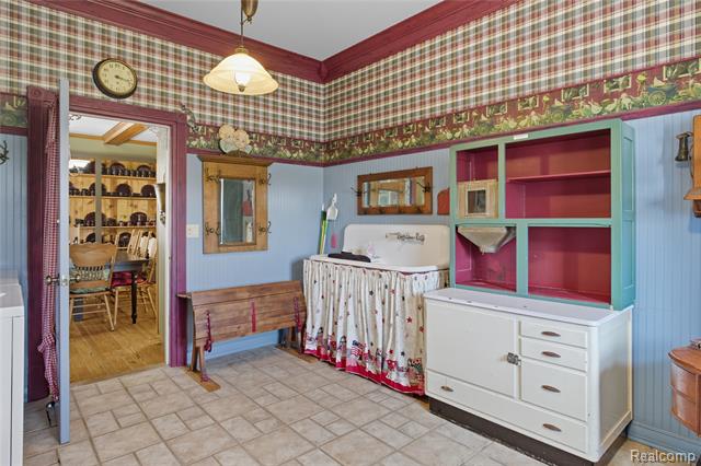 Builiding view eight for 205 Youngs, Attica, MI. 48412