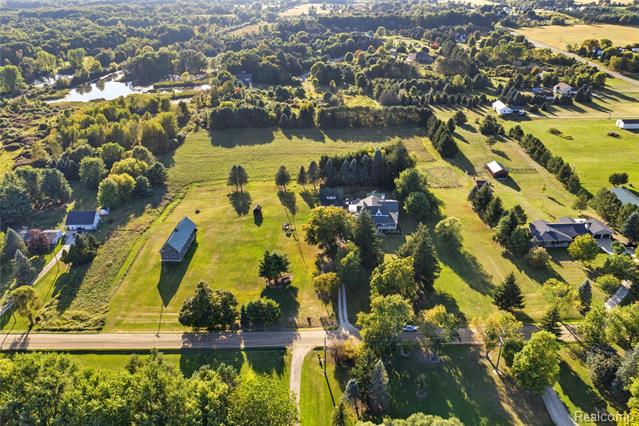 Builiding view seventy seven for 205 Youngs, Attica, MI. 48412