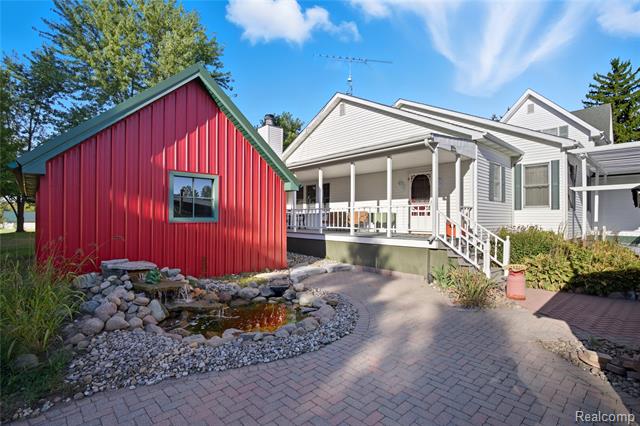 Builiding view sixty four for 205 Youngs, Attica, MI. 48412