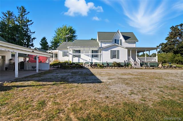 Builiding view sixty one for 205 Youngs, Attica, MI. 48412