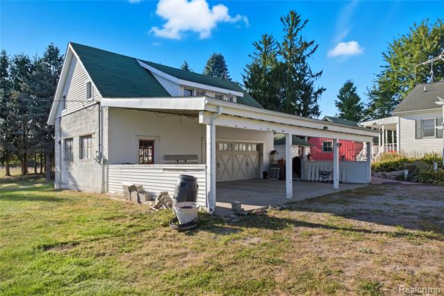 Builiding view sixty for 205 Youngs, Attica, MI. 48412