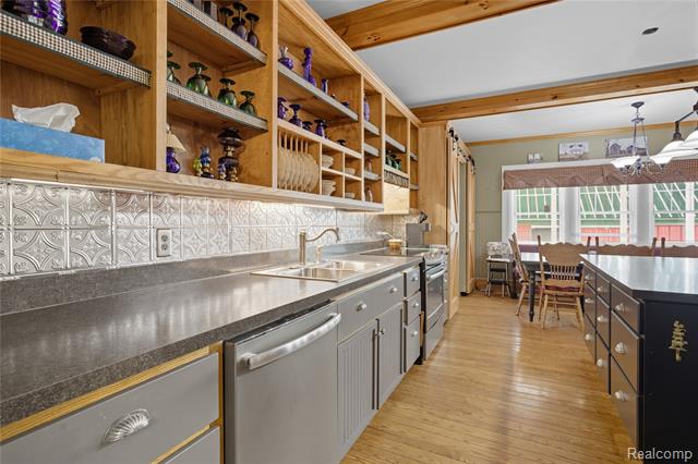 Builiding view thirteen for 205 Youngs, Attica, MI. 48412