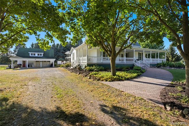 Builiding view two for 205 Youngs, Attica, MI. 48412