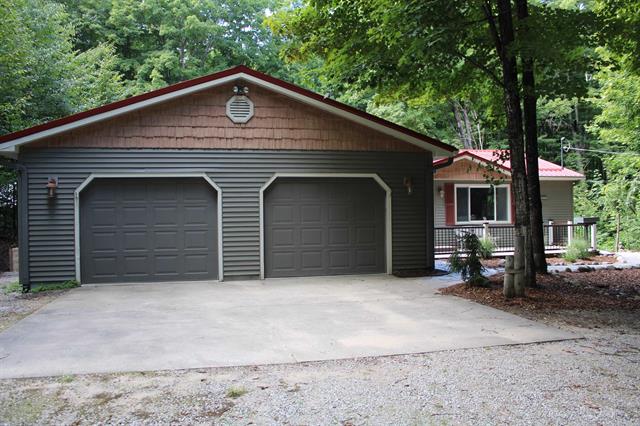 front view for 8736 Bliss Road, Bellaire, Mi. 49615