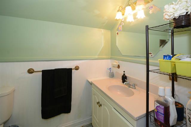 Builiding view eighteen for 5287 Comstock, Kalamazoo, MI. 49048