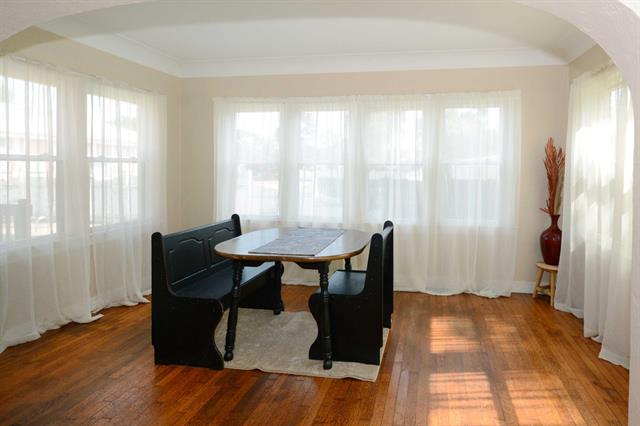 Builiding view four for 5287 Comstock, Kalamazoo, MI. 49048