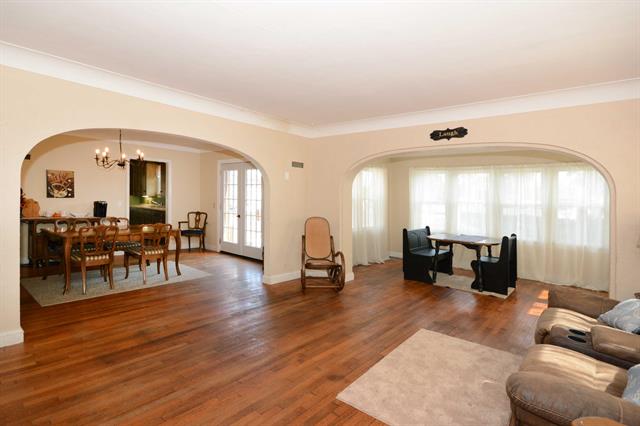 Builiding view six for 5287 Comstock, Kalamazoo, MI. 49048