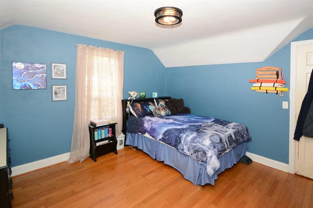 Builiding view twenty two for 5287 Comstock, Kalamazoo, MI. 49048