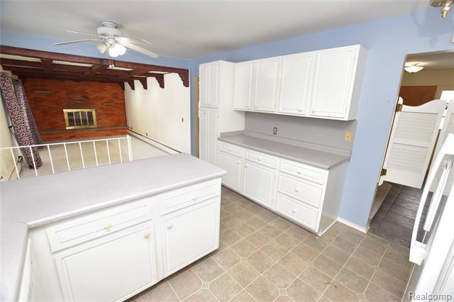 Builiding view five for 215 Park View, Lake Orion, MI. 48362