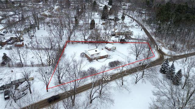 Builiding view one for 215 Park View, Lake Orion, MI. 48362