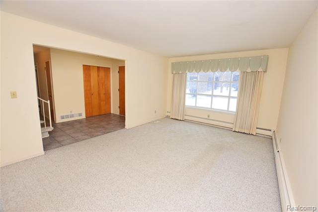 Builiding view six for 215 Park View, Lake Orion, MI. 48362