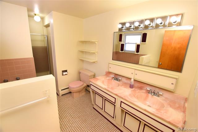 Builiding view thirteen for 215 Park View, Lake Orion, MI. 48362