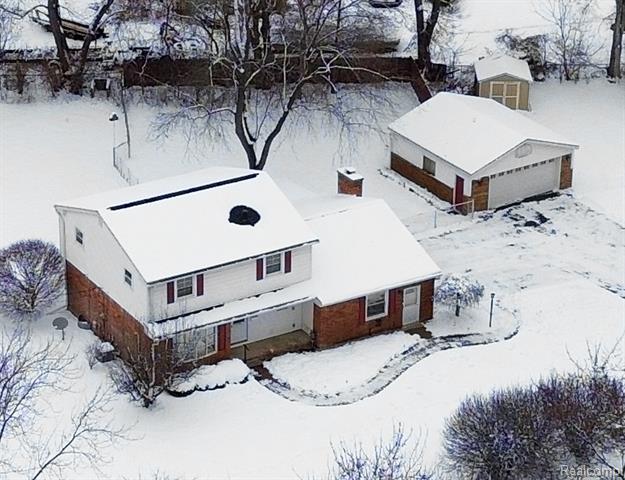 Builiding view twenty six for 215 Park View, Lake Orion, MI. 48362