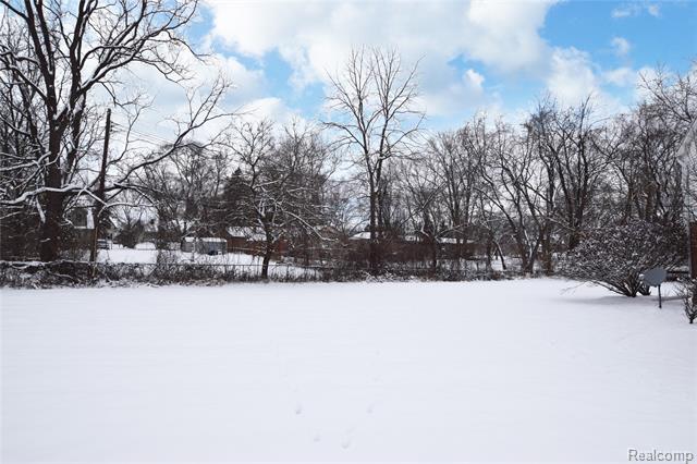 Builiding view twenty for 215 Park View, Lake Orion, MI. 48362